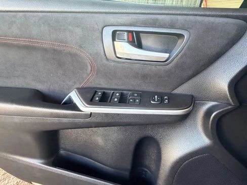 Used 2015 Toyota Camry XSE FWD image 21