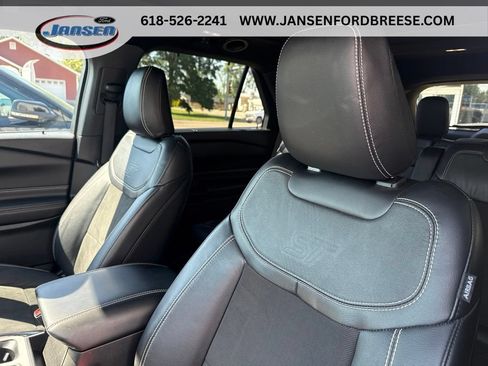 Used 2023 Ford Explorer ST AWD/4WD image 15