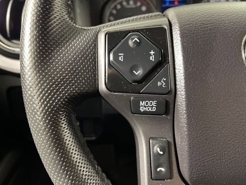 Certified 2021 Toyota Tacoma TRD Off-Road w/ Technology Package AWD/4WD image 26