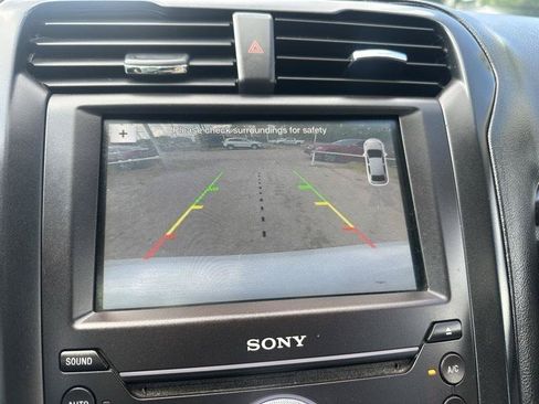 Used 2018 Ford Fusion Titanium AWD/4WD image 15