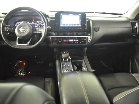 Used 2022 Nissan Pathfinder SL w/ SL Black Package AWD/4WD image 29