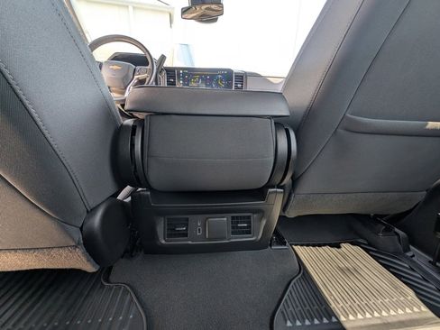 Used 2022 Chevrolet Silverado 1500 LT image 35