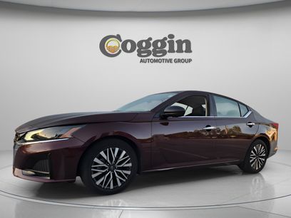 Used 2024 Nissan Altima 2.5 SV