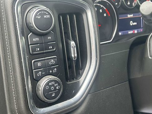 Used 2022 Chevrolet Silverado 1500 RST image 17