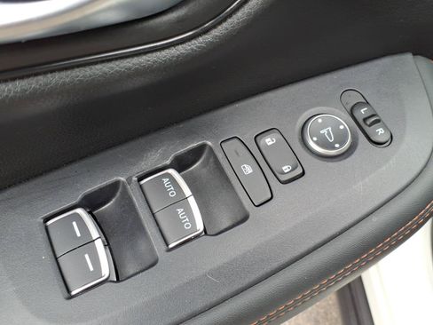 Used 2024 Honda HR-V Sport image 12