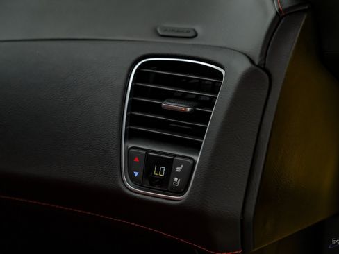 Used 2018 Chevrolet Corvette Z06 image 96