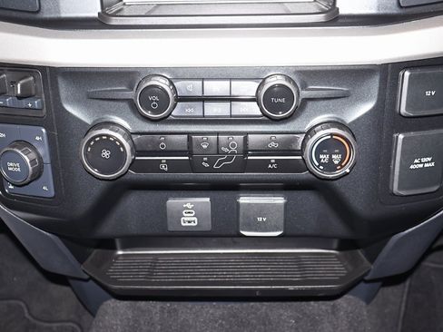 Certified 2024 Ford F250 XLT w/ FX4 Off-Road Package image 25