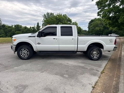 Used 2011 Ford F250 Lariat w/ Lariat Interior Pkg AWD/4WD image 4