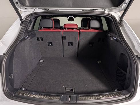Certified 2023 Porsche Macan S image 17