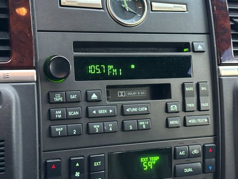 Used 2007 Lincoln Town Car Executive L image 20