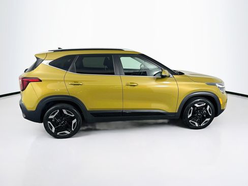 Used 2024 Kia Seltos SX w/ SX Sunroof Package AWD/4WD image 10