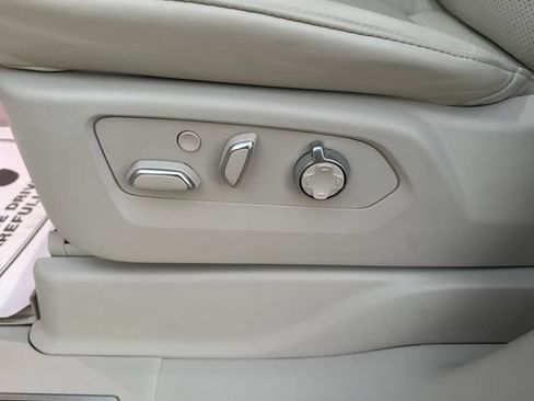 Used 2025 Cadillac Escalade Premium Luxury Platinum w/ LPO, Floor Liner Package AWD/4WD image 14