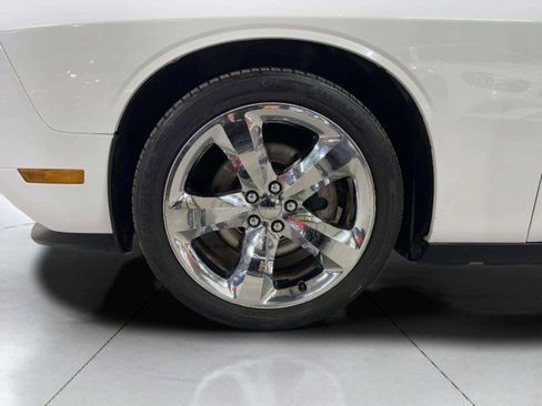 Used 2012 Dodge Challenger SXT Plus image 41