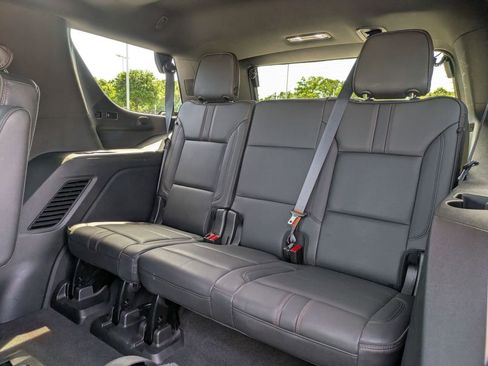 Used 2021 Chevrolet Tahoe RST w/ Luxury Package RWD image 30