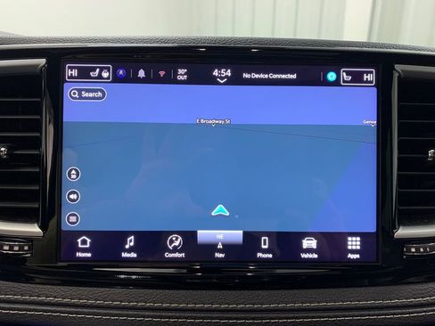 Used 2025 Chrysler Pacifica Limited image 6