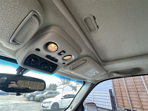 Used 2005 Chevrolet Tahoe LS w/ Preferred Equipment Group AWD/4WD image 22
