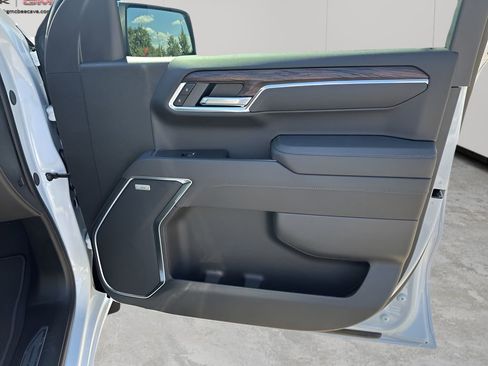 New 2026 GMC Sierra 1500 SLT w/ SLT Convenience Package image 13