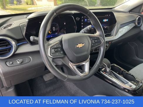 Used 2024 Chevrolet Trax LT w/ Driver Confidence Package FWD image 10