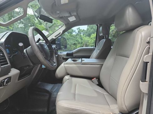 Used 2019 Ford F250 XL w/ Power Equipment Group RWD image 16