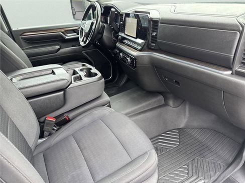 Used 2024 Chevrolet Silverado 2500 LT image 33