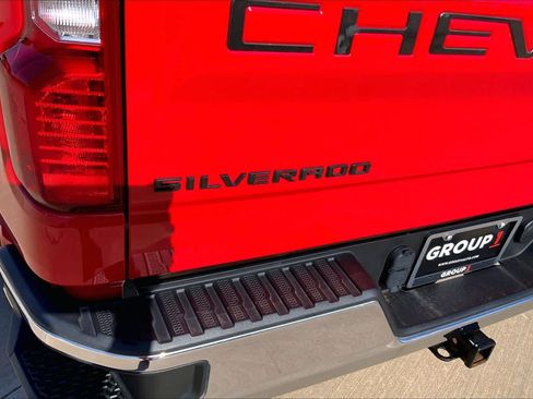 Used 2023 Chevrolet Silverado 1500 LT AWD/4WD image 29