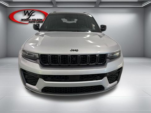 New 2026 Jeep Grand Cherokee L Limited AWD/4WD image 2