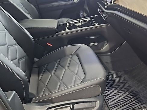 New 2026 Volkswagen Atlas SE image 13