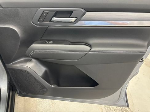 New 2027 GMC Terrain Elevation w/ Elevation Premium Package AWD/4WD image 8