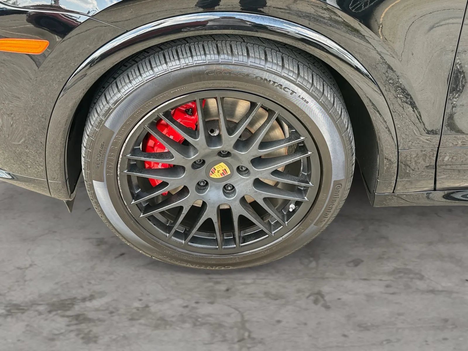Used 2016 Porsche Cayenne GTS AWD/4WD image 43