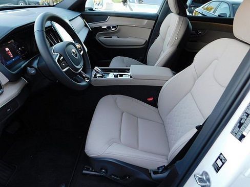 New 2026 Volvo XC90 B5 Core image 15