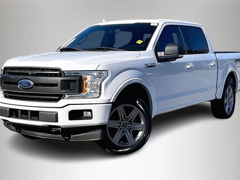 Used 2018 Ford F150 XLT w/ Equipment Group 302A Luxury image 3