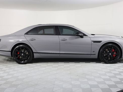 Used 2023 Bentley Flying Spur S V8 AWD/4WD image 10