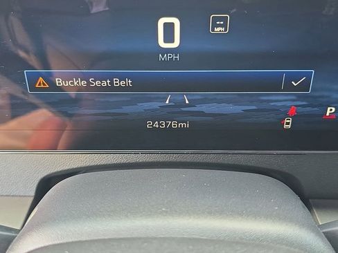 Used 2025 Chevrolet Traverse LT w/ Driver Confidence Package FWD image 29
