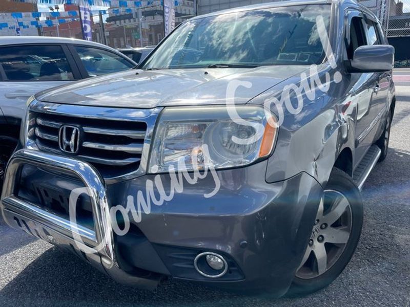 Used 2014 Honda Pilot Touring image 1