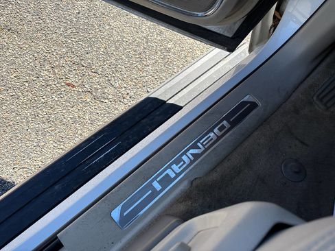 Used 2017 GMC Yukon Denali w/ Open Road Package image 27