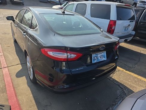 Used 2014 Ford Fusion SE w/ Equipment Group 202A image 4