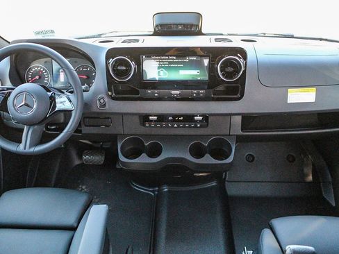 New 2025 Mercedes-Benz Sprinter 2500 image 13