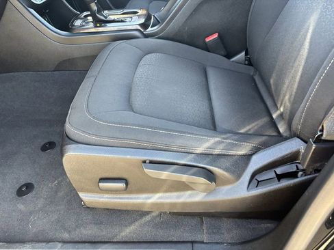 Used 2020 GMC Canyon SLE w/ Elevation Edition image 20