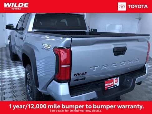 Certified 2025 Toyota Tacoma TRD Off-Road image 4