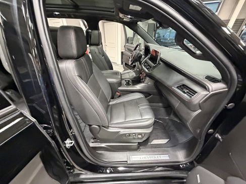 Used 2022 Chevrolet Suburban RST w/ Sport Performance Package image 50