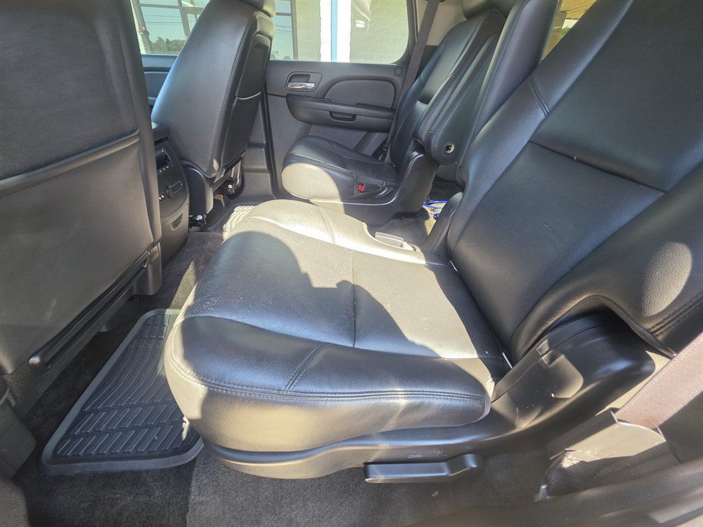 Used 2013 Chevrolet Tahoe LTZ RWD image 6