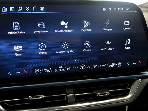 Used 2024 Chevrolet Equinox EV LT image 19