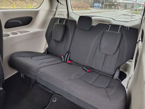 Used 2024 Chrysler Voyager LX FWD image 35