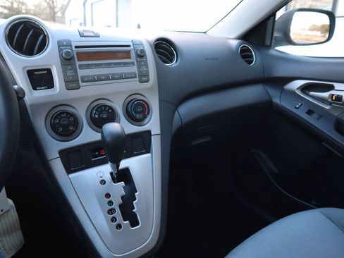 Used 2009 Toyota Matrix image 15