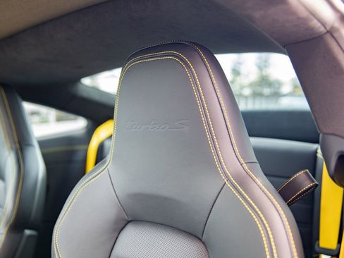 Used 2022 Porsche 911 Turbo S image 19