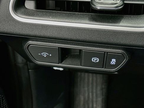 Used 2025 Kia K4 FWD image 17
