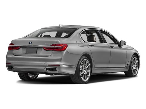 Used 2016 BMW 740i image 48