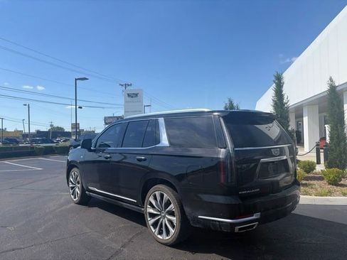 Certified 2026 Cadillac Escalade Platinum Luxury w/ LPO, Floor Liner Package AWD/4WD image 7