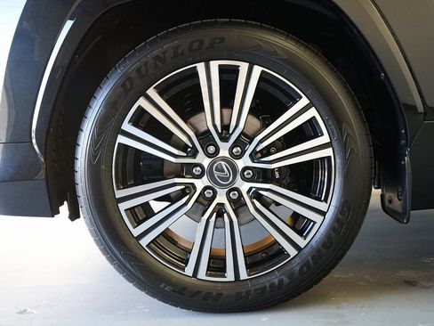 Used 2026 Lexus LX 600 4WD w/ Accessory Package (2T) image 39