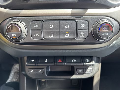 Used 2016 Chevrolet Colorado Z71 AWD/4WD image 19